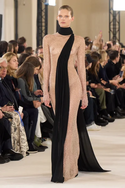 Look 30